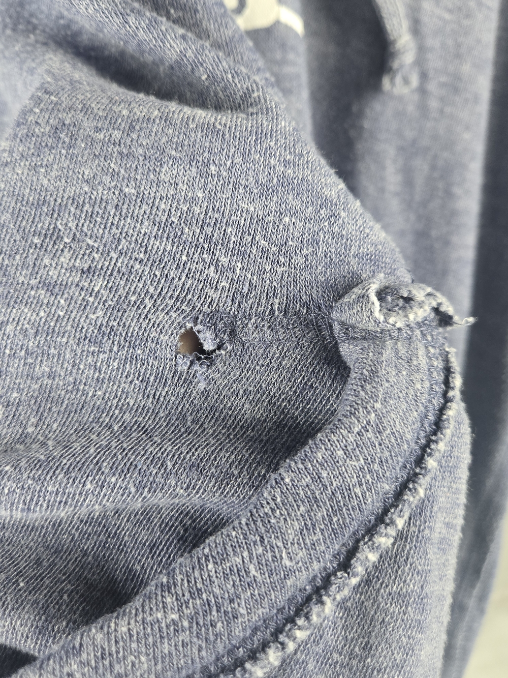Vineyard Crew Avalon NJ Graphic Hoodie Faded Navy Size Medium - Picture 3 of 7